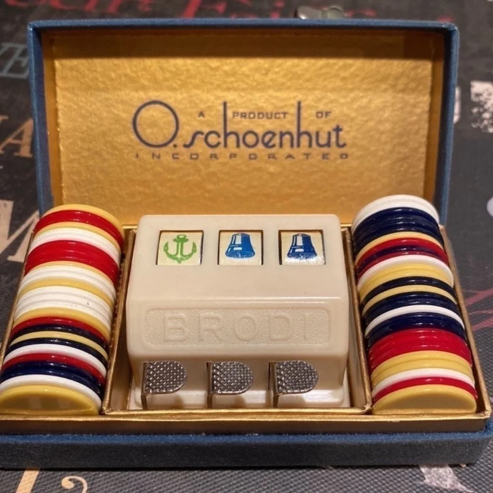 VINTAGE Bakelite & Celluloid MCM Schoenhut Brodi Casino Sl0t Machine & Pieces